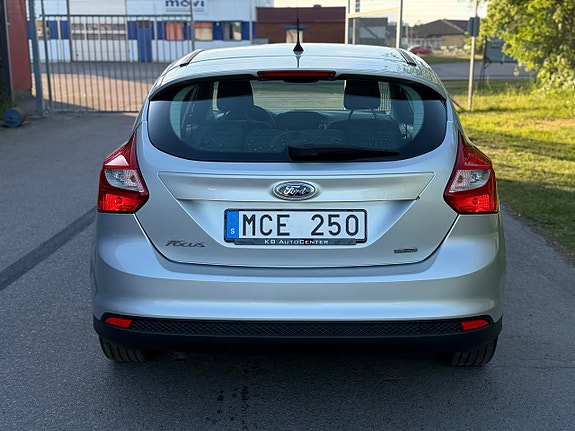 Ford Focus 3 of 5