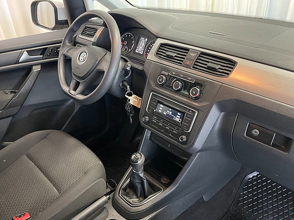 Volkswagen Caddy 9 of 16