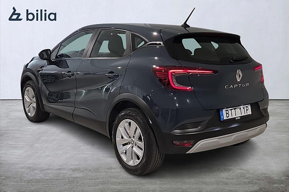 Renault Captur 2 of 5