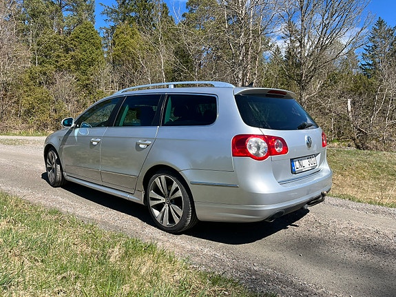 Volkswagen Passat 2 of 5