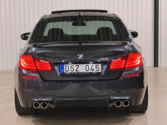 BMW M5 8 of 30