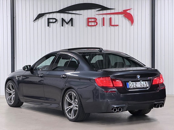 BMW M5 3 of 30