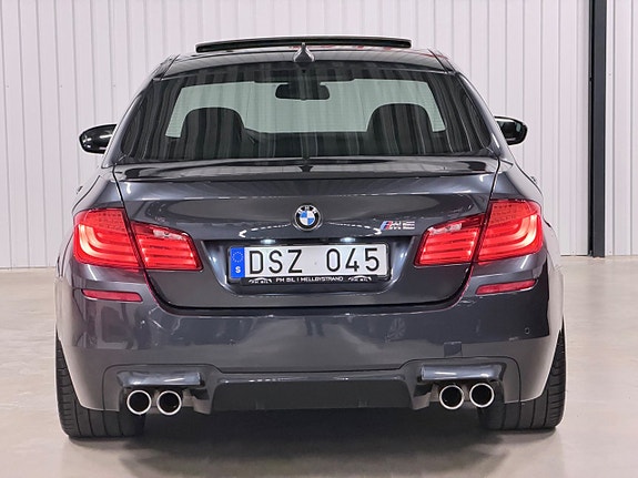 BMW M5 8 of 30