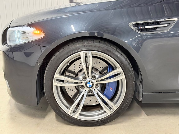 BMW M5 29 of 30