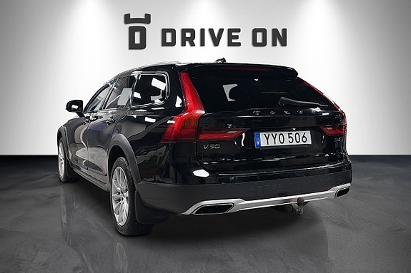 Volvo V90 Cross Country 4 of 5