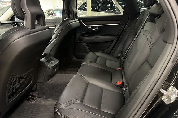 Volvo V90 Cross Country 6 of 12