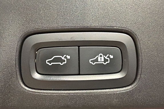Volvo V90 Cross Country 8 of 12