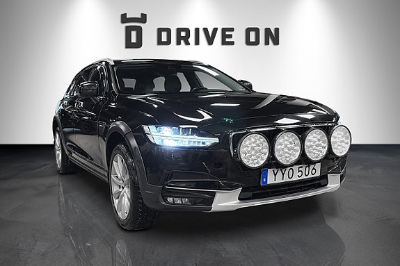 Volvo V90 Cross Country