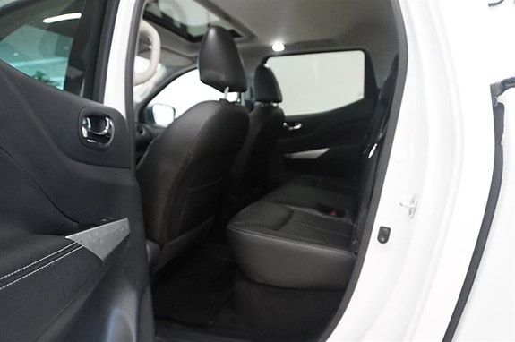 Nissan Navara 9 of 12