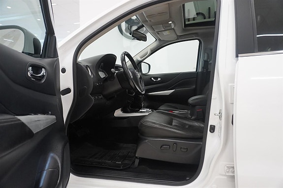 Nissan Navara 2 of 12