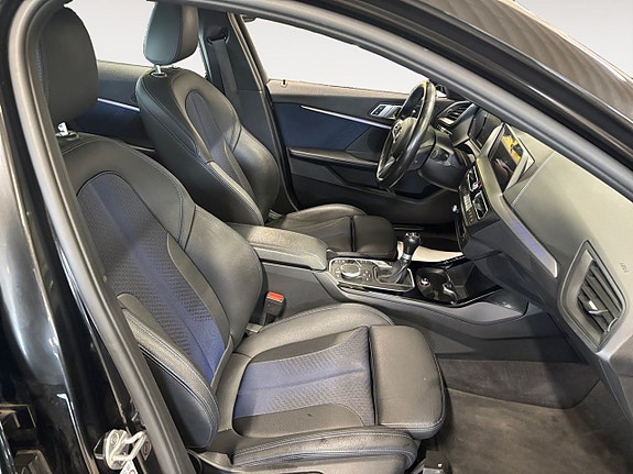 BMW 118i 16 of 20