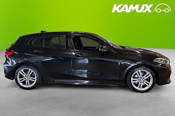 BMW 118i 2 of 5