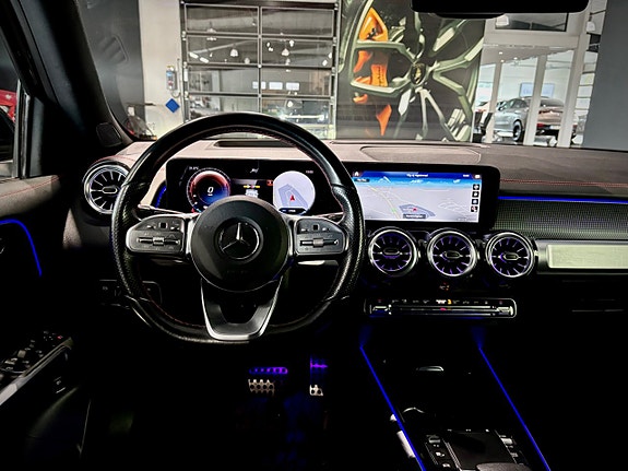Mercedes-Benz EQB350 13 of 17