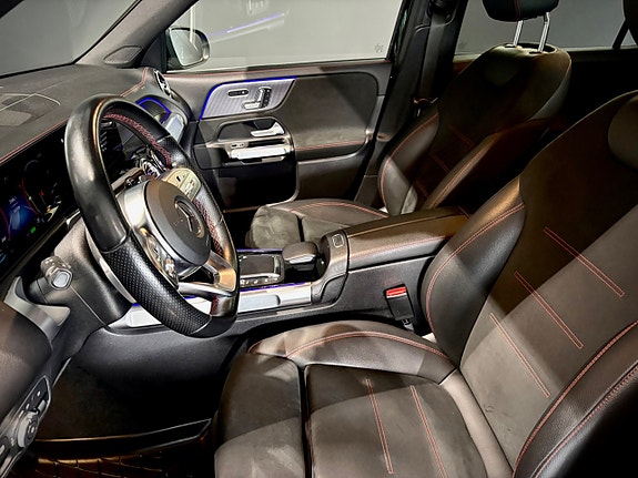 Mercedes-Benz EQB350 3 of 5