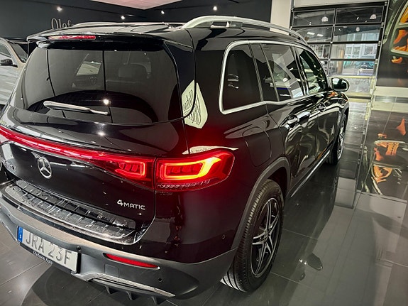 Mercedes-Benz EQB350 15 of 17