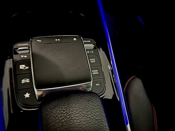 Mercedes-Benz EQB350 14 of 17