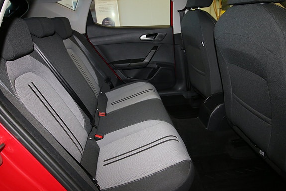 Seat Leon 10 of 24
