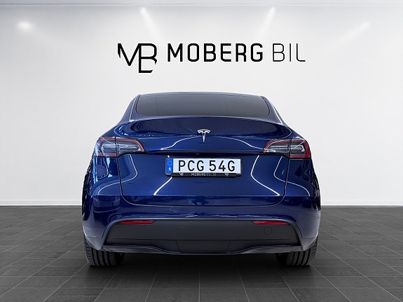 Tesla Model Y 6 of 17