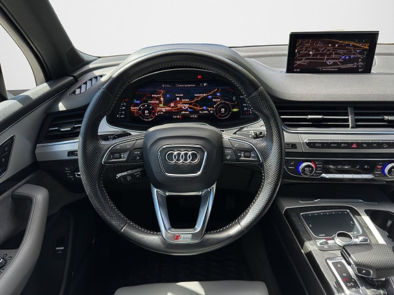 Audi Q7 12 of 21