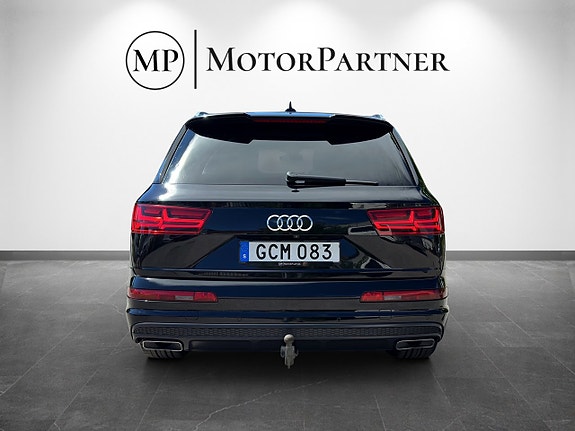 Audi Q7 6 of 21