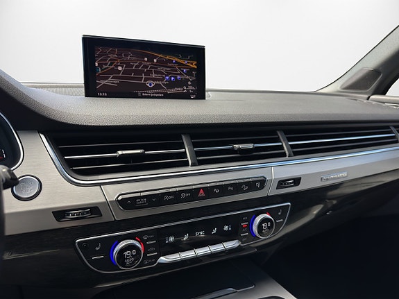 Audi Q7 14 of 21