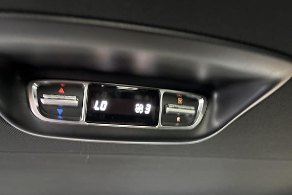 Mercedes-Benz V300 23 of 26