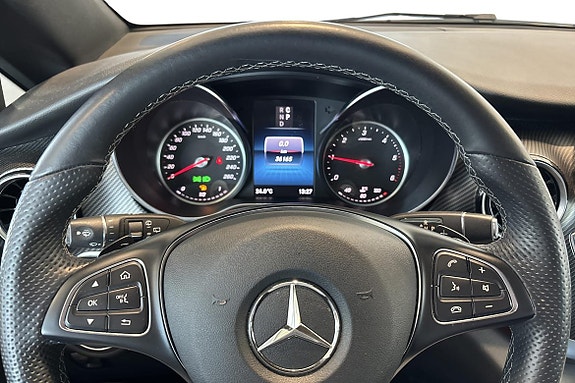 Mercedes-Benz V300 9 of 26