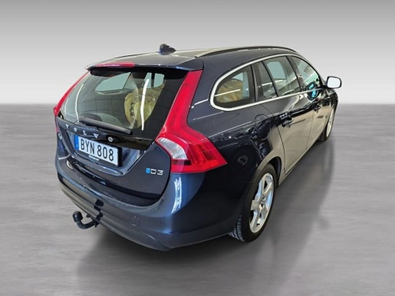 Volvo V60 4 of 6