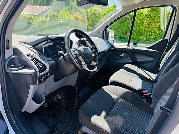 Ford Transit Custom 9 of 15