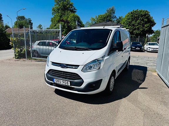 Ford Transit Custom 2 of 15