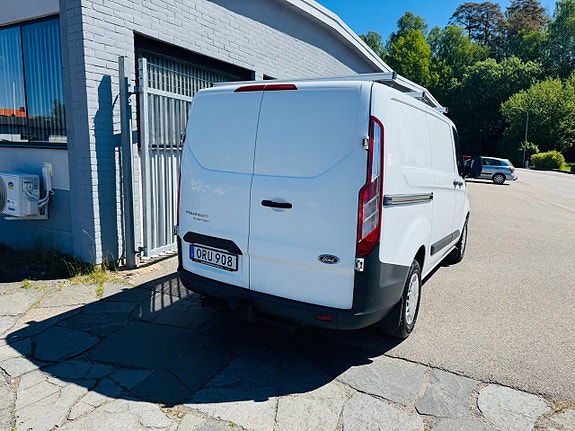 Ford Transit Custom 3 of 15