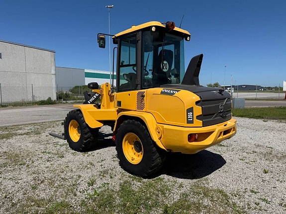 Volvo L30G 3 of 5