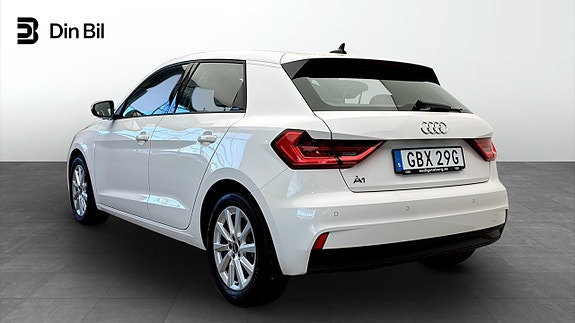 Audi A1 3 of 5