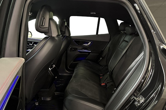 Mercedes-Benz EQE350 SUV 17 of 20