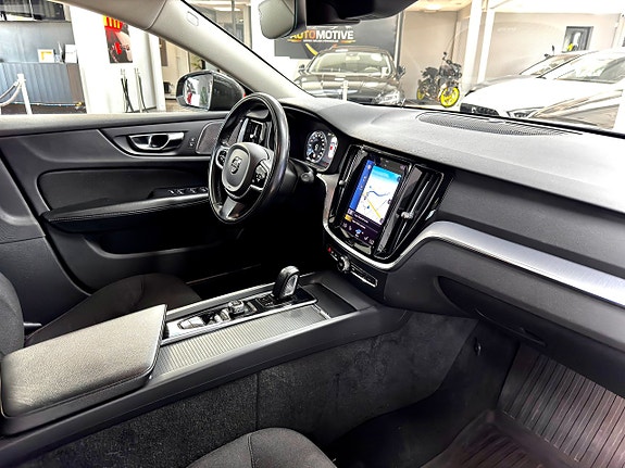 Volvo V60 Cross Country 12 of 19