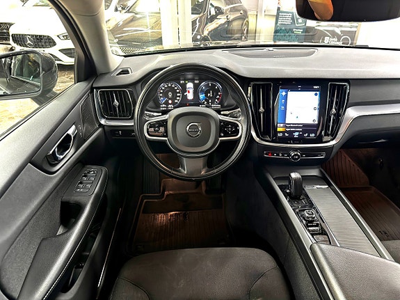 Volvo V60 Cross Country 13 of 19
