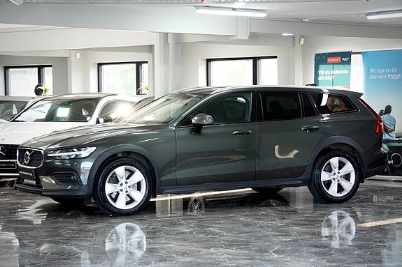 Volvo V60 Cross Country 5 of 5