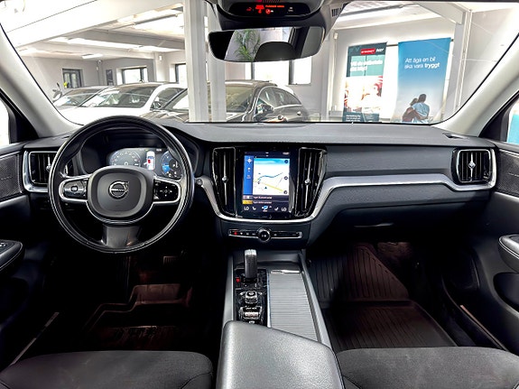 Volvo V60 Cross Country 14 of 19