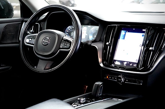 Volvo V60 Cross Country 9 of 19