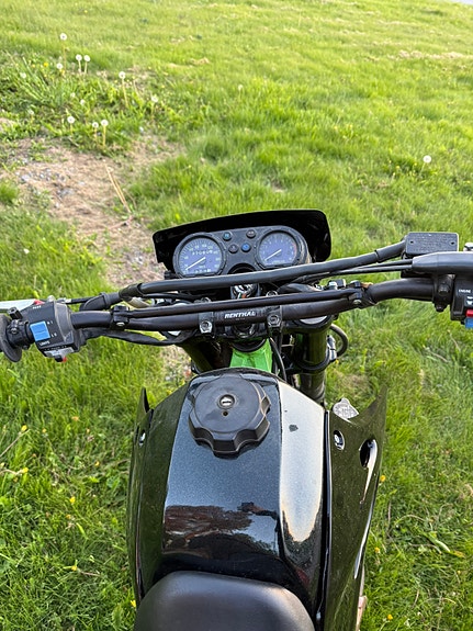 Kawasaki KLX650C 8 of 9