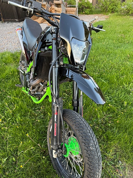 Kawasaki KLX650C 7 of 9