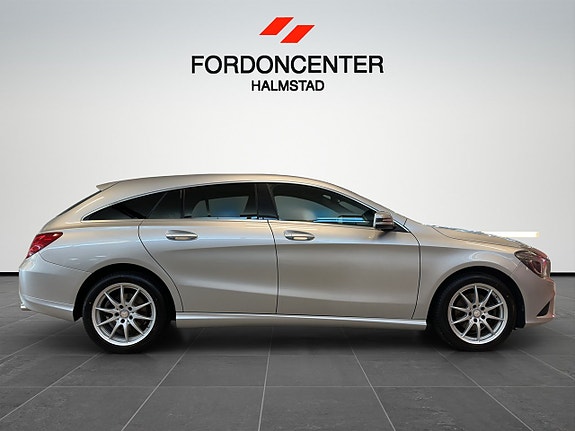 Mercedes-Benz CLA200 4 of 5