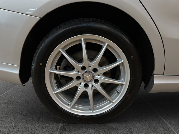 Mercedes-Benz CLA200 5 of 5
