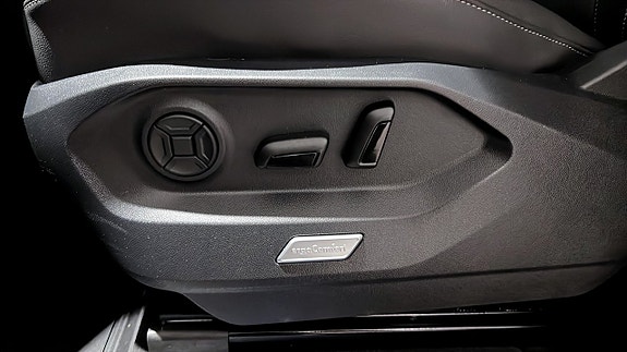 Volkswagen Touareg 18 of 25