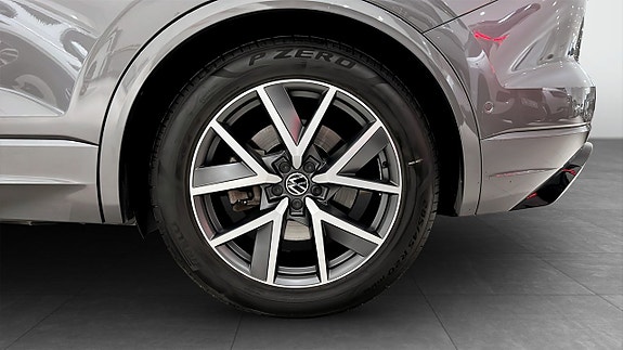 Volkswagen Touareg 6 of 25