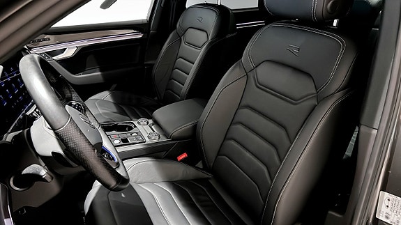 Volkswagen Touareg 8 of 25
