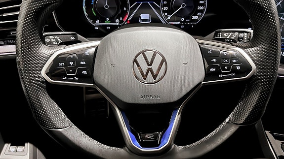 Volkswagen Touareg 25 of 25