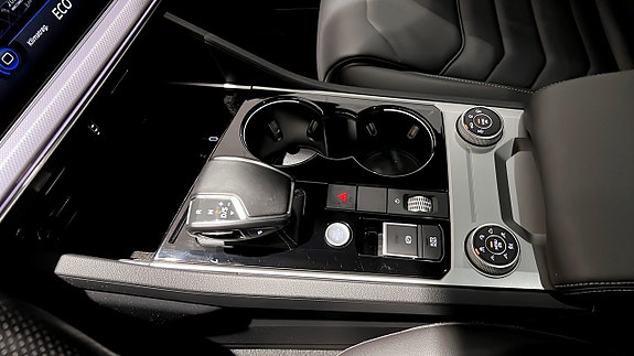 Volkswagen Touareg 21 of 25