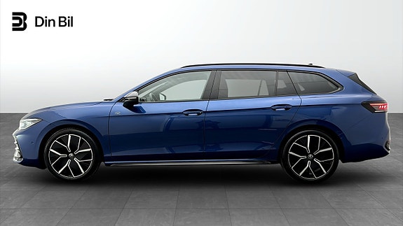 Volkswagen Passat 2 of 5