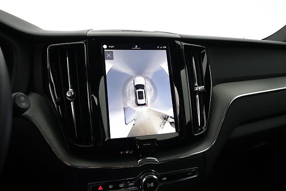 Volvo XC60 15 of 20